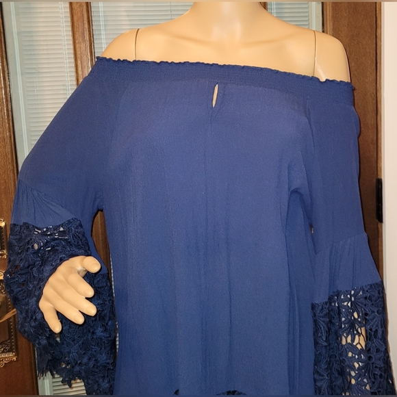 Colleen Lopez A Bit of Romance On/Off Shoulder Lace Top from HSN - Picture 5 of 7